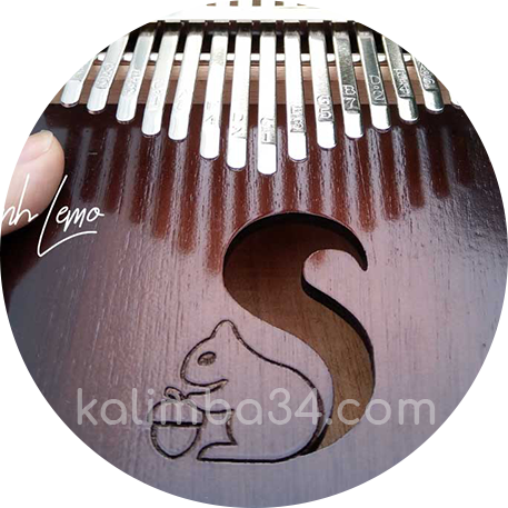 Đàn Kalimba 17 phím Hình Sóc gỗ manhogany cao cấp Banner Large