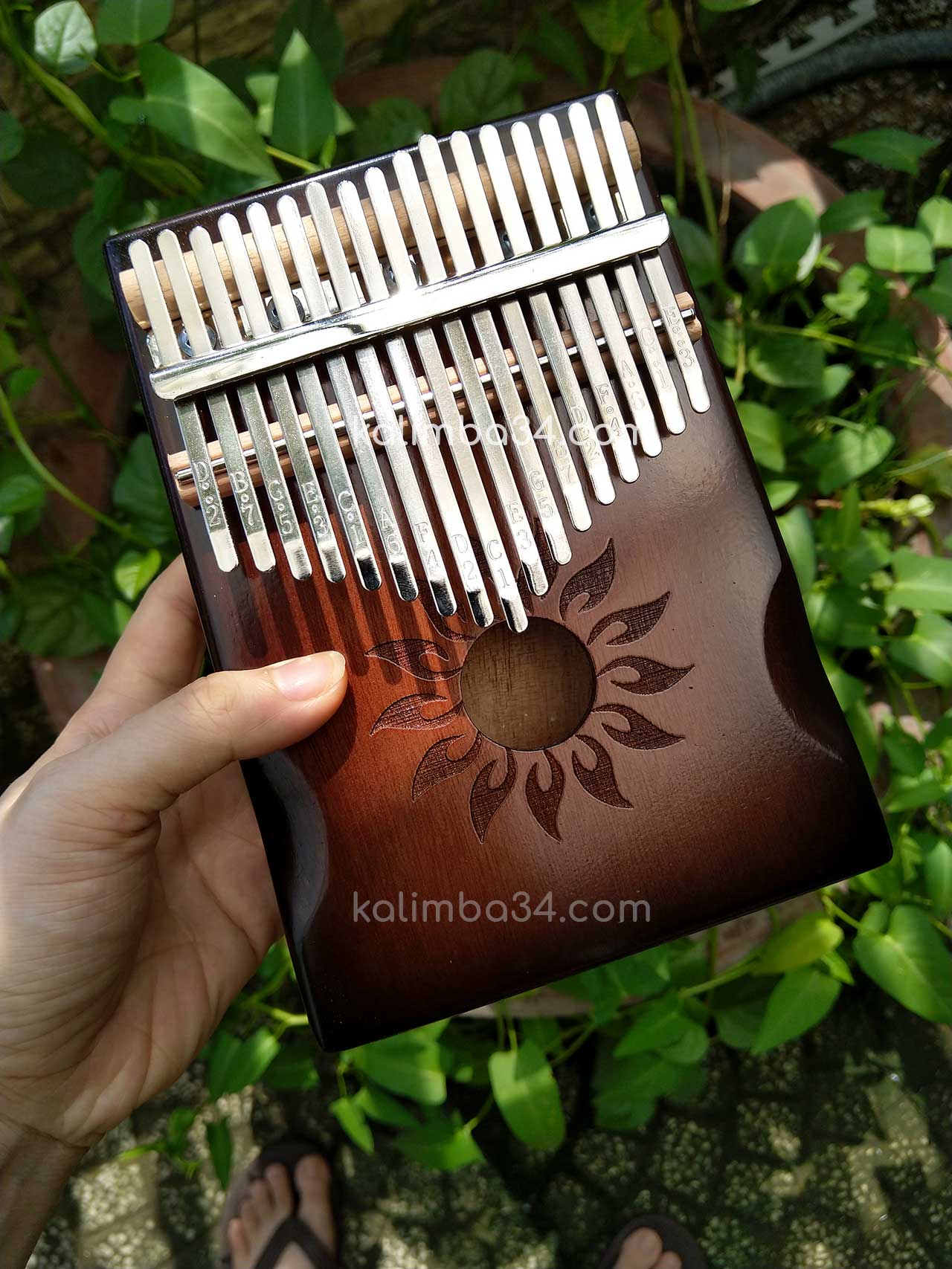 Đàn Kalimba 17 phím Hoa Mặt Trời Màu Nâu gỗ manhogany cao cấp 03