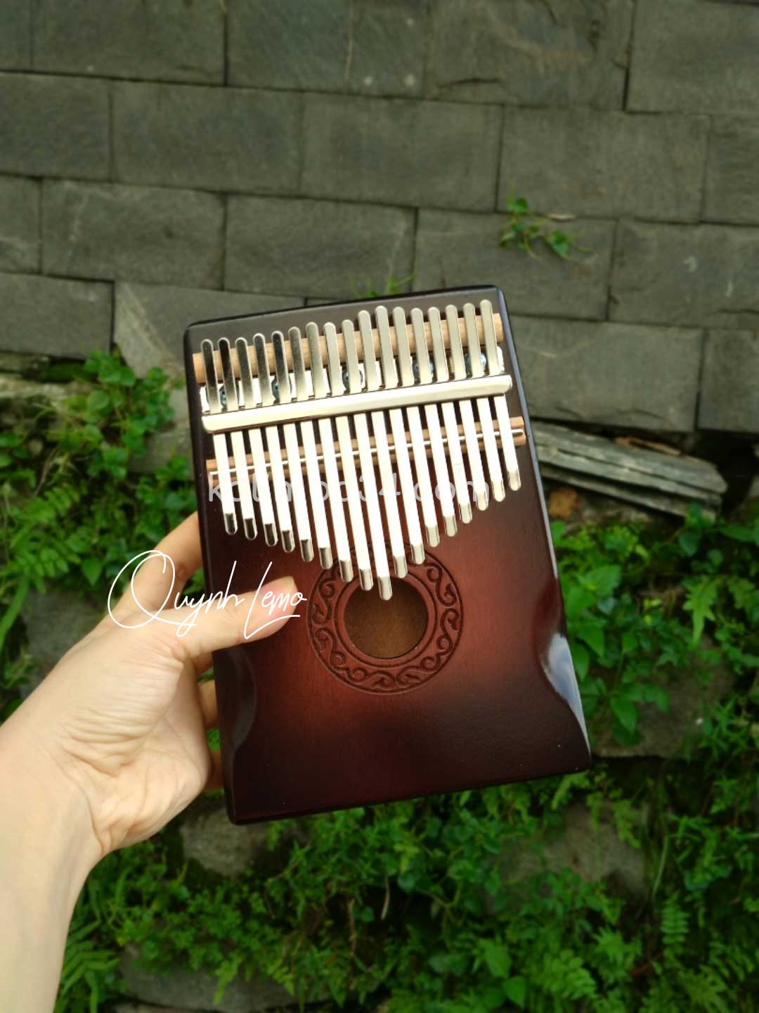 Đàn Kalimba 17 phím Hoa Văn Hình Tròn gỗ manhogany cao cấp 06