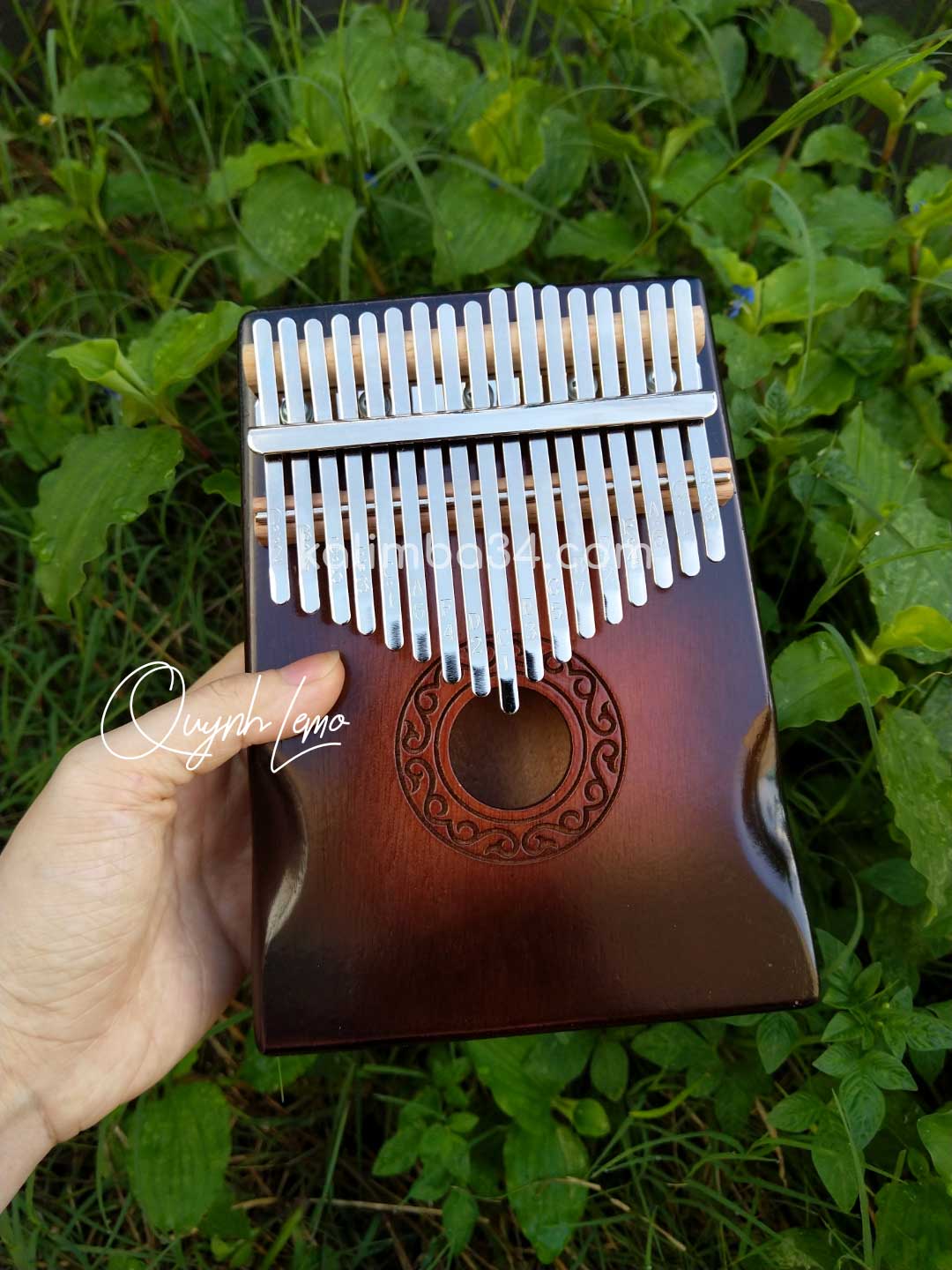 Đàn Kalimba 17 phím Hoa Văn Hình Tròn gỗ manhogany cao cấp 07
