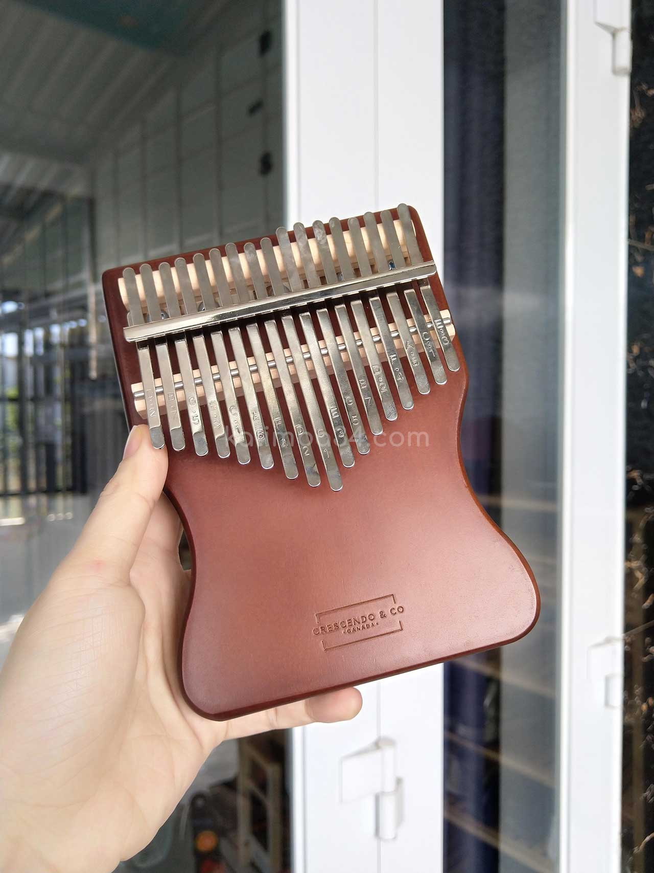 Đàn Kalimba 17 phím gỗ Manhogany dáng khuyết 05