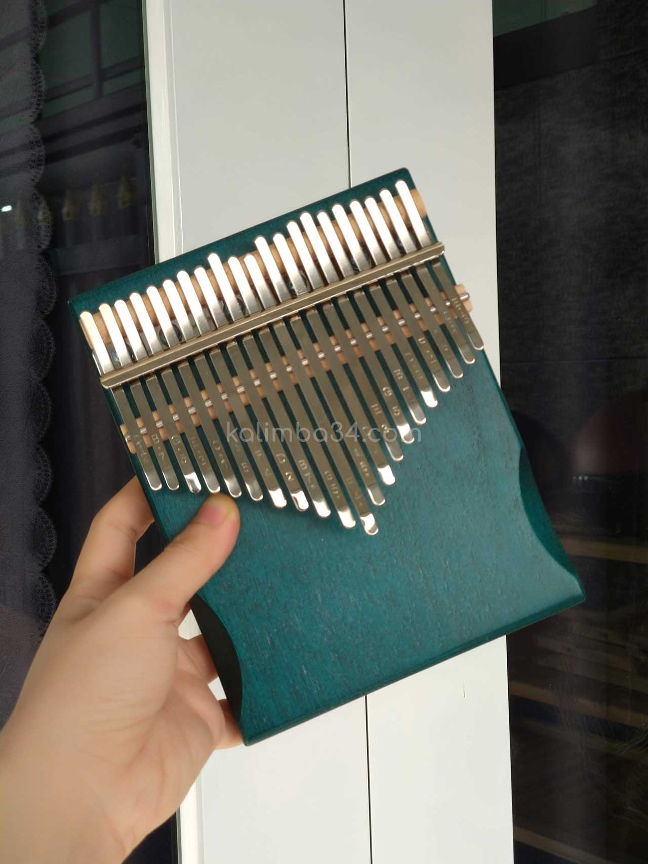 Đàn Kalimba 21 Phím - Gỗ Manhogany (Xanh) - Nguyên Khối - Gỗ Gụ 02